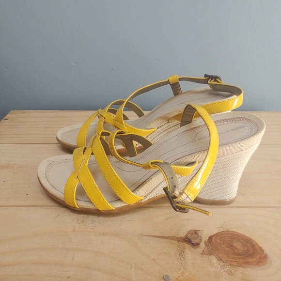 (2/$20) Rockport yellow wedge espadrilles size 7 👑 Host Pick 👑 - Picture 2 of 13